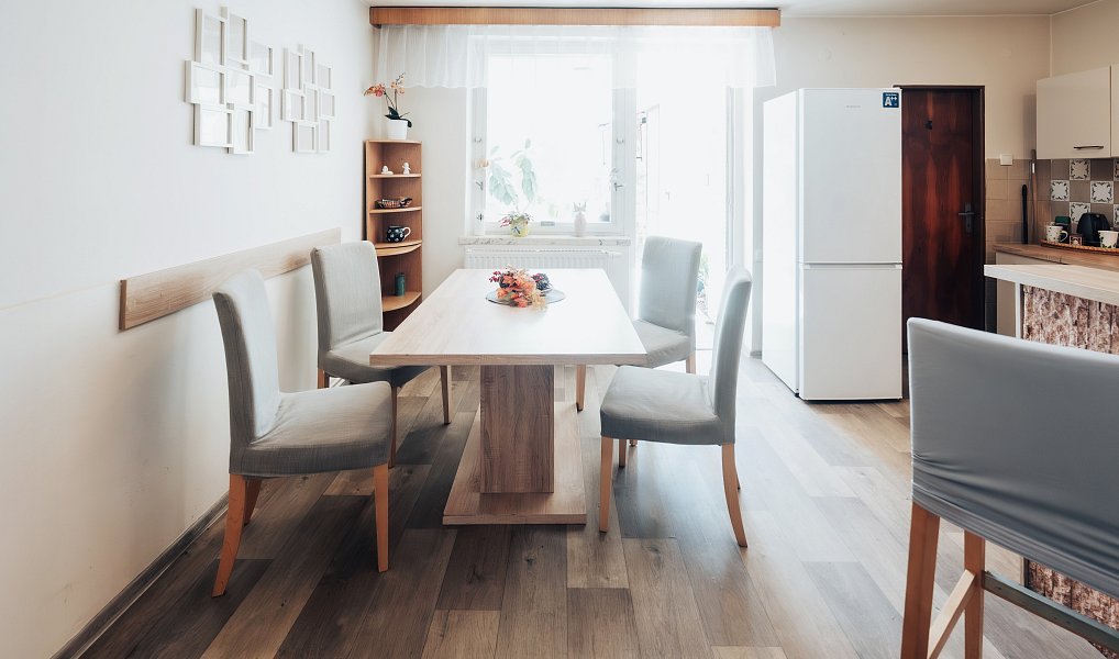Prodej domu 410 m² s pozemkem 1 748 m², Nedachlebice – náhled fotky 2