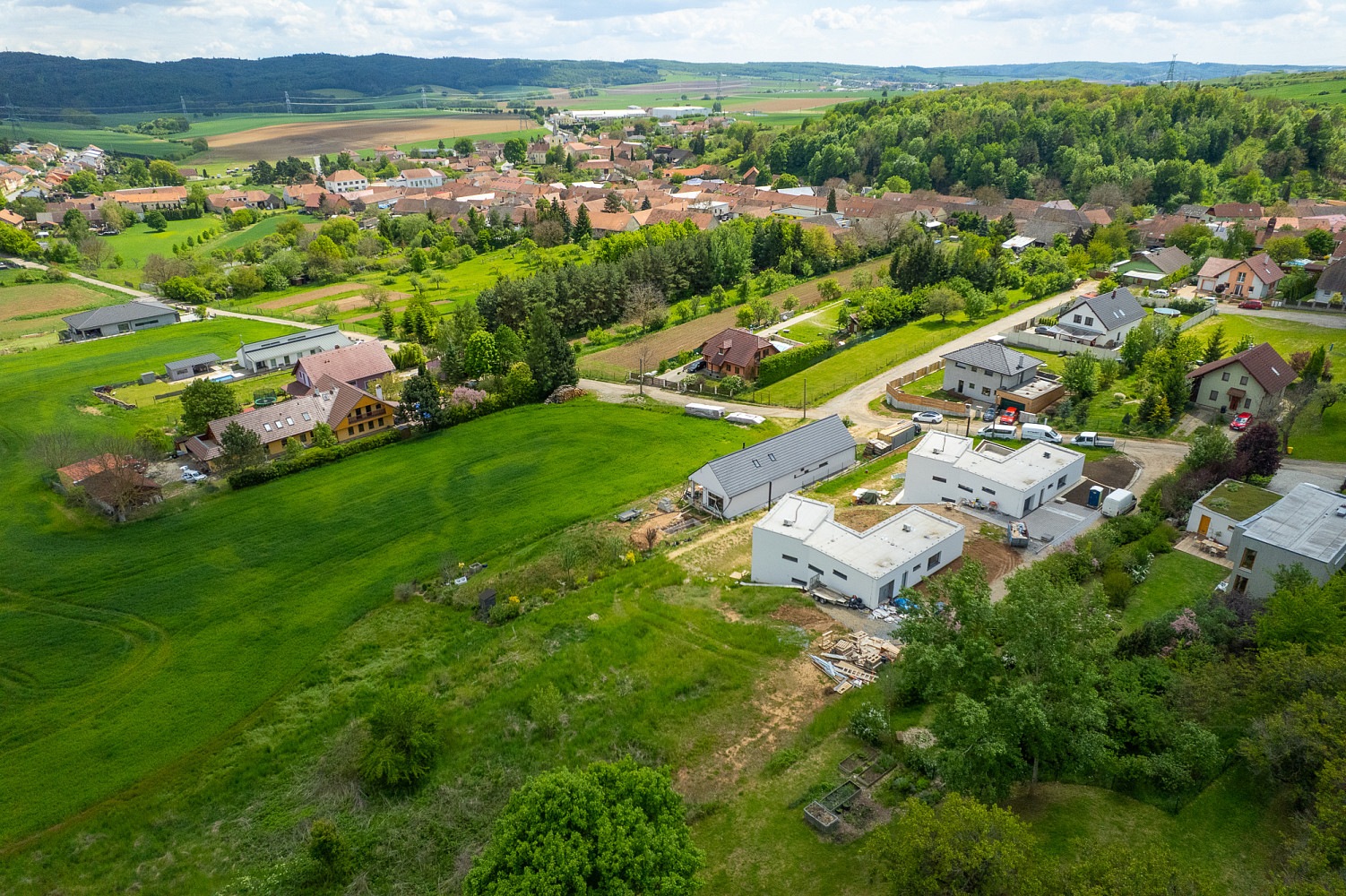 Prodej stavebního pozemku 900 m² — photo 2