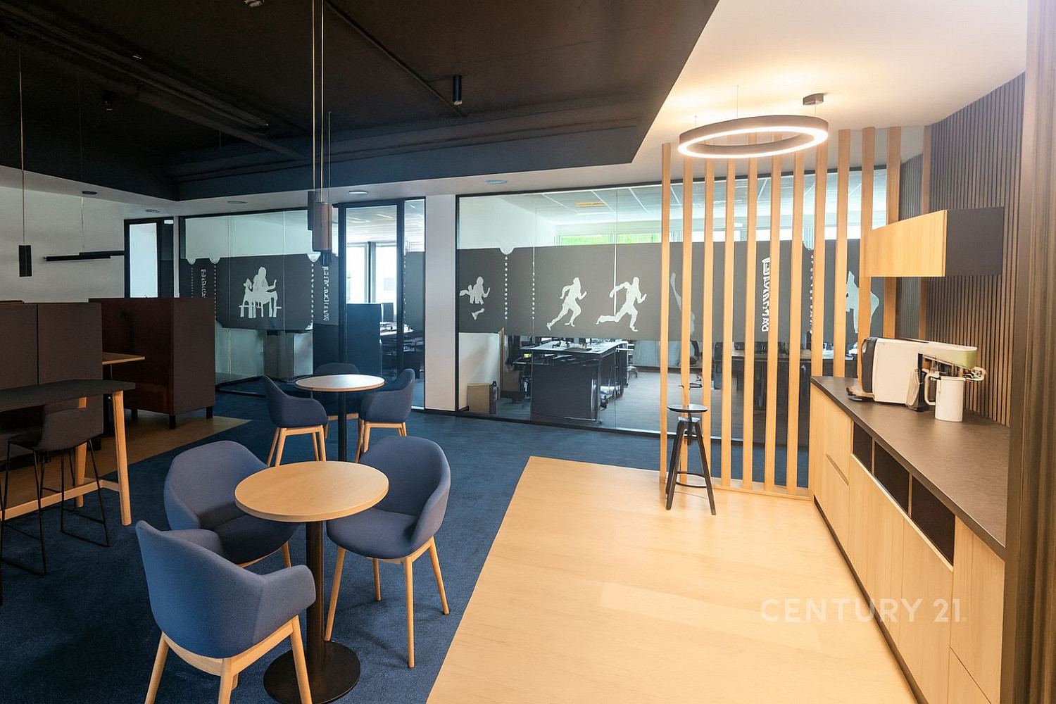 Pronájem kanceláře 1 040 m²