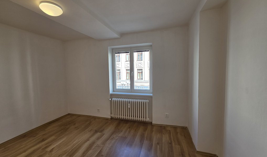Pronájem bytu 3+1 80 m², Opava – náhled fotky 4