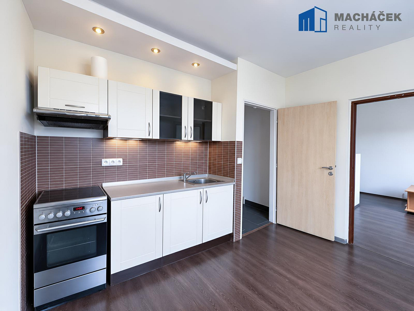Prodej bytu 1+1 35 m² – fotografie 2