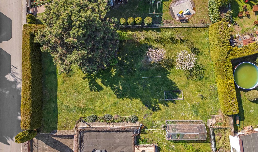 Prodej stavebního pozemku 600 m², Praha – náhled fotky 4