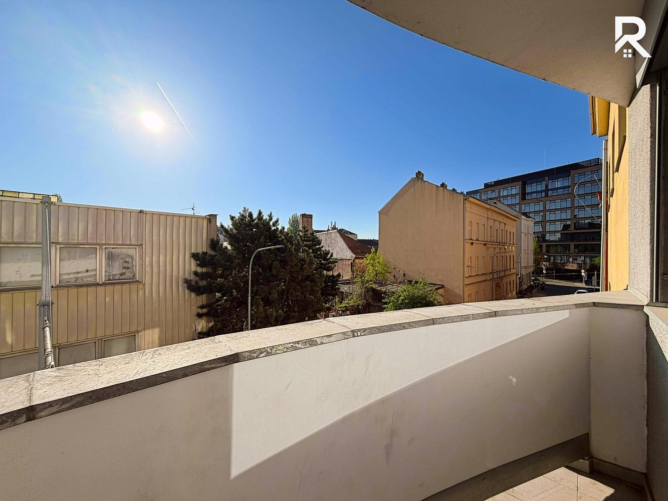 Pronájem bytu 1+kk 31 m² — photo 2