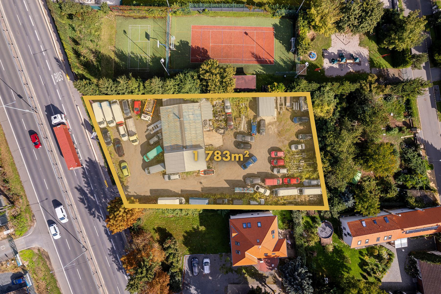 Prodej komerčního pozemku 1 783 m²