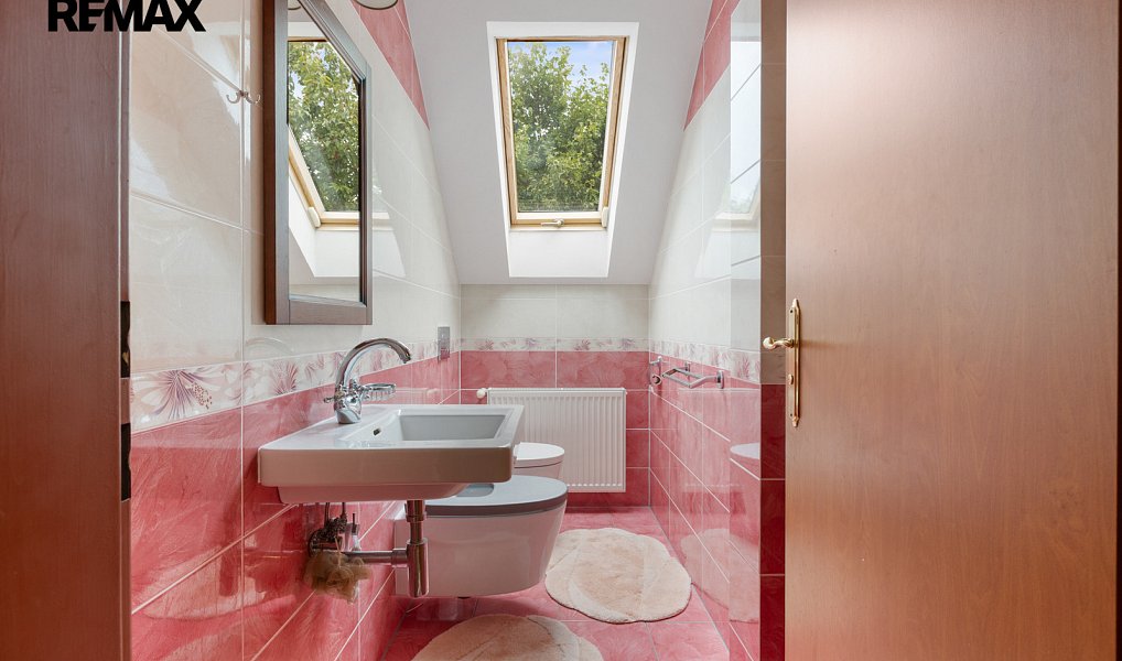 Prodej zemědělského objektu 900 m², Nová Role – náhled fotky 10