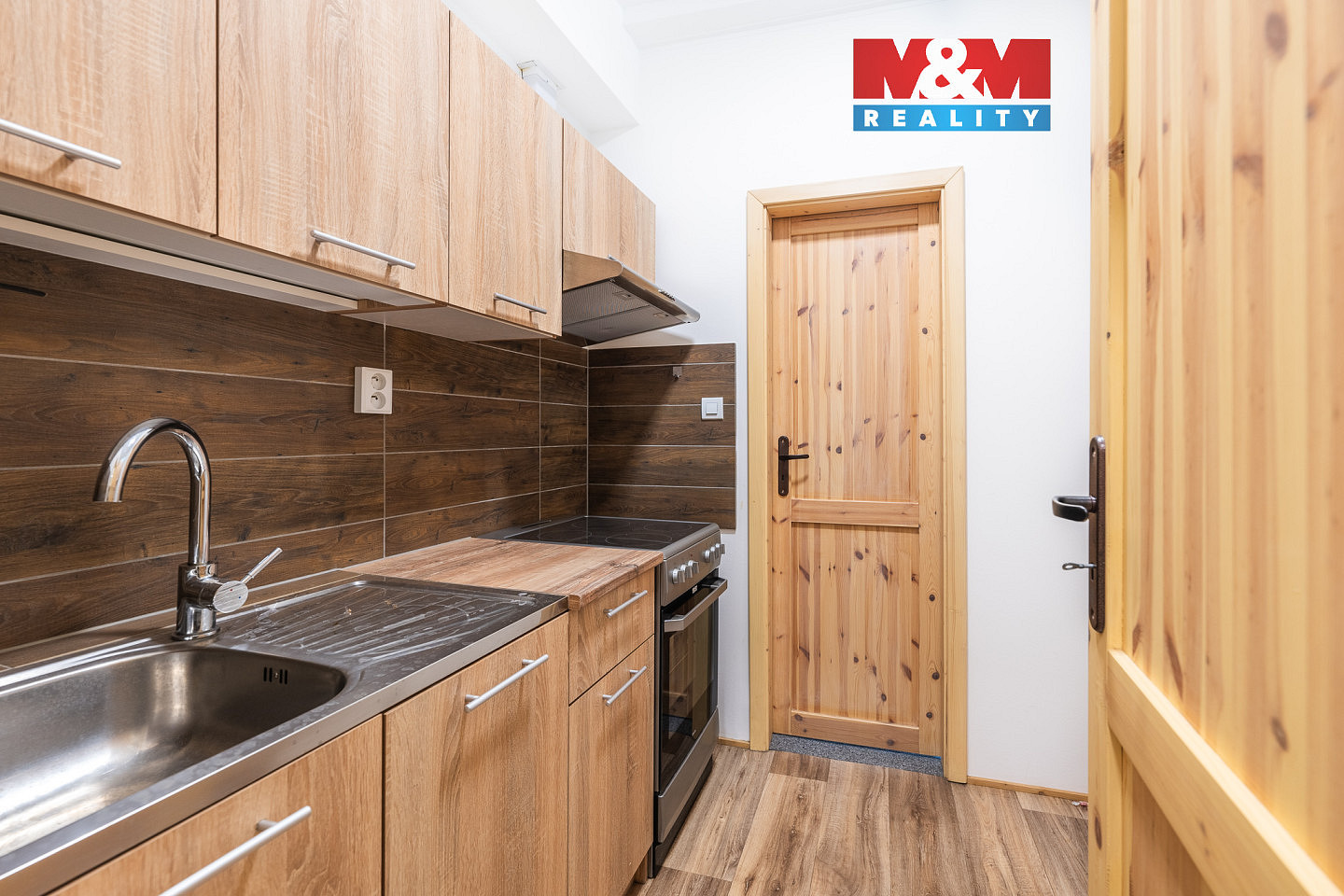 Pronájem obchodních prostor 53 m²