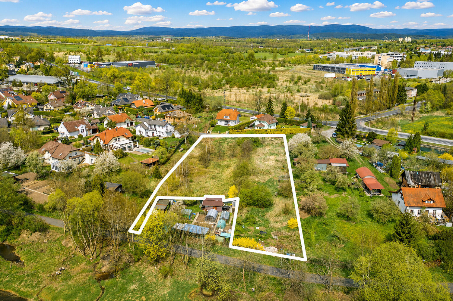 Prodej stavebního pozemku 4 050 m² – fotografie 3