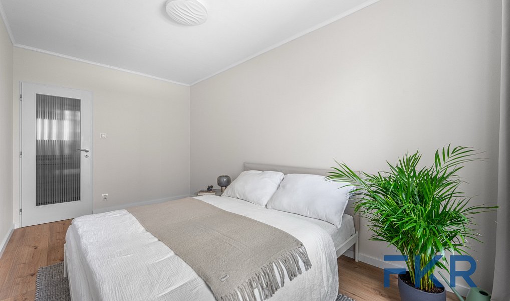 Prodej bytu 2+1 54 m², Praha – náhled fotky 2