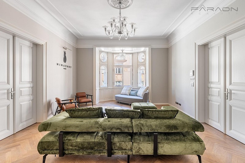 Pronájem bytu 3+1 154 m² — photo 2