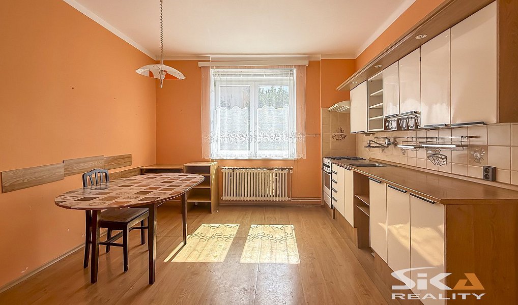 Prodej domu 110 m² s pozemkem 141 m², Louny – náhled fotky 2