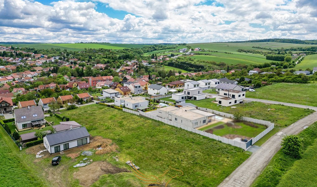 Prodej stavebního pozemku 3 347 m², Heršpice – náhled fotky 12