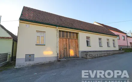 Prodej domu 120 m² s pozemkem 327 m², Celnice-středisko služeb, Břeclav - Poštorná