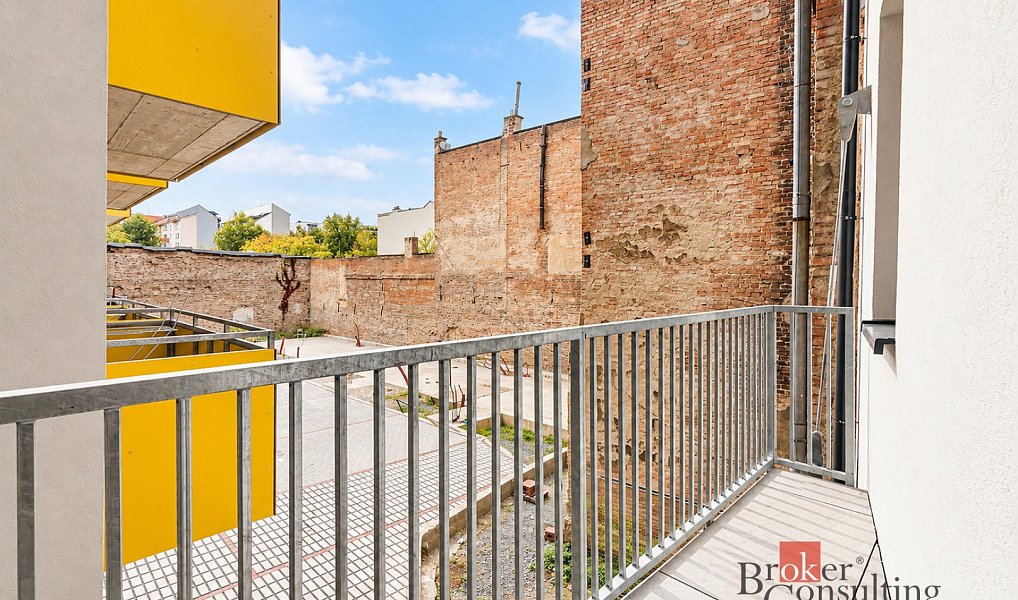 Pronájem bytu 1+kk 28 m², Brno – náhled fotky 9
