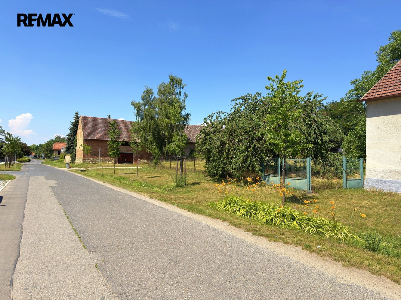 Prodej stavebního pozemku 950 m² — photo 3