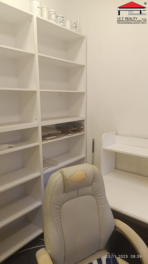 Pronájem kanceláře 23 m² — photo 4