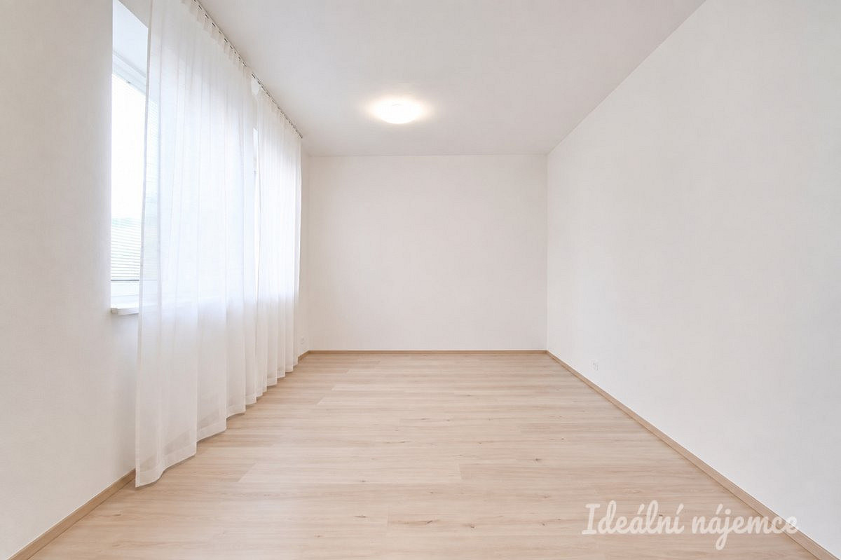Pronájem bytu 1+kk 40 m² – fotografie 5