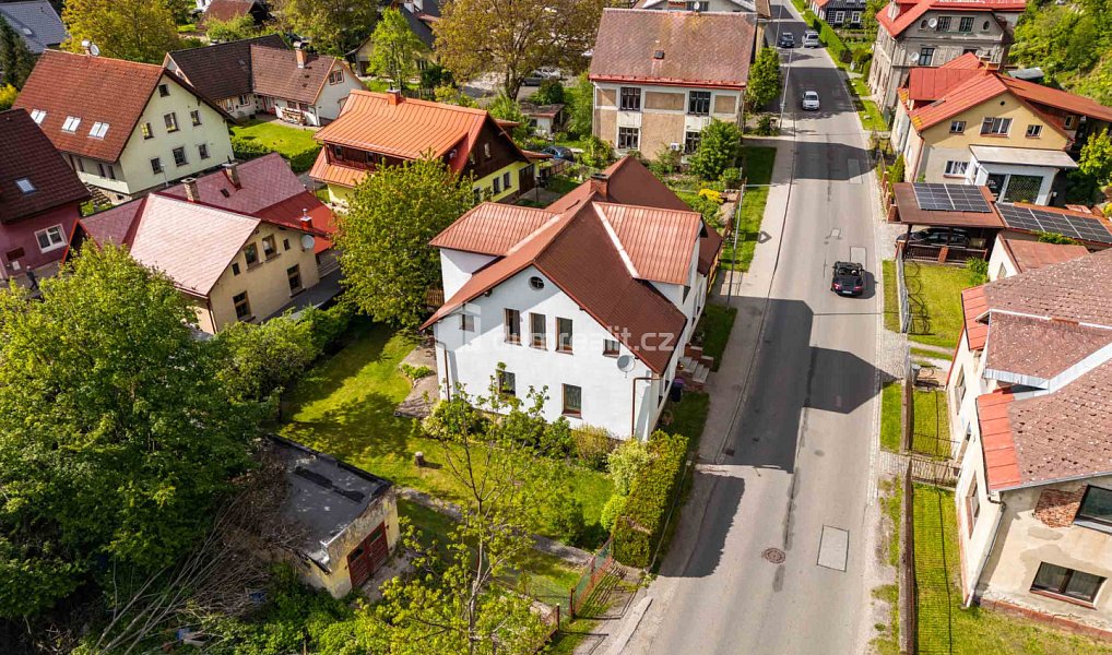 Prodej domu 250 m² s pozemkem 400 m², Vrchlabí – náhled fotky 2