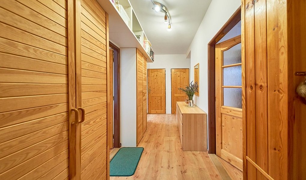 Prodej bytu 3+1 96 m², Okrouhlá – náhled fotky 17