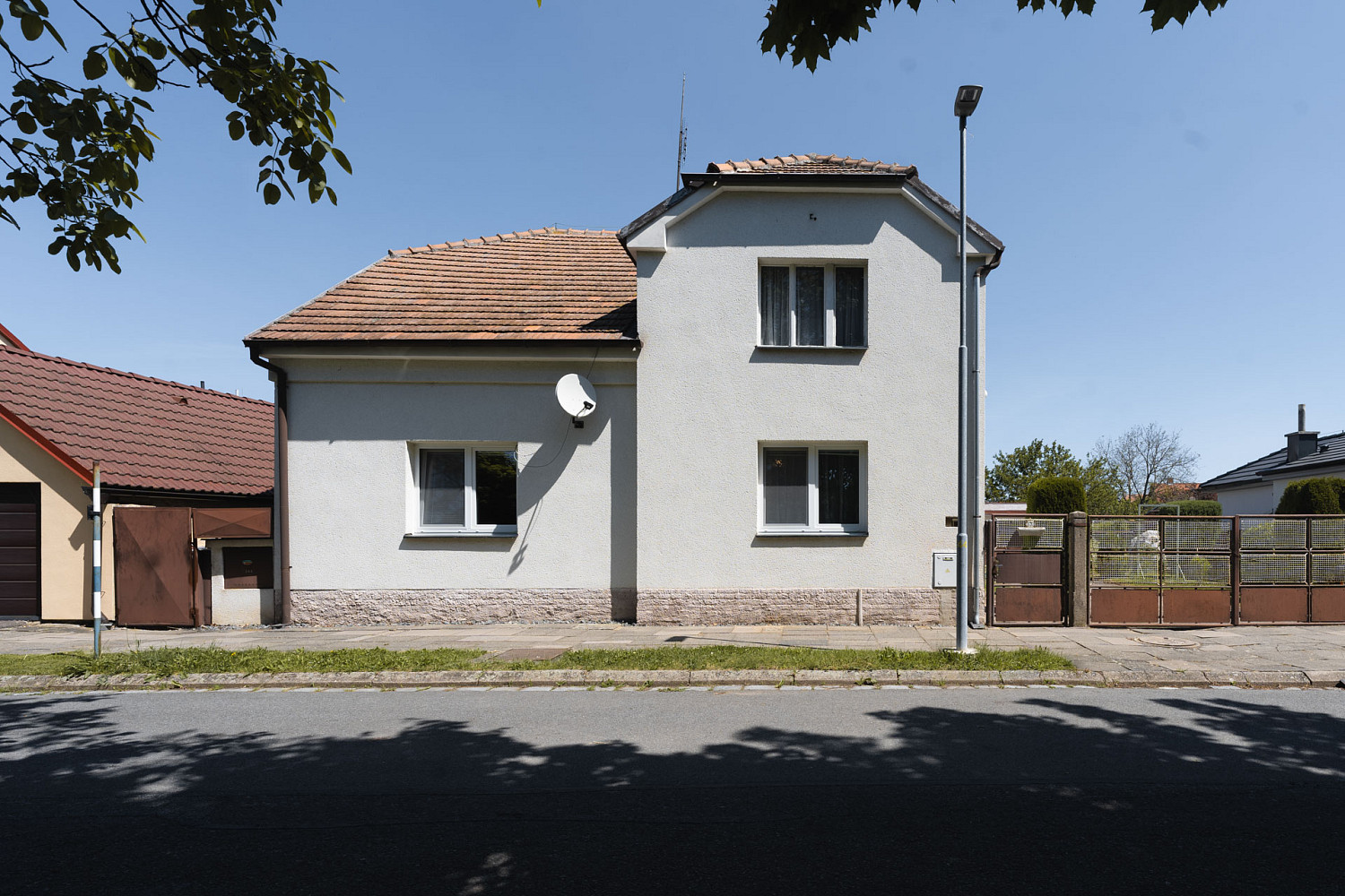 Prodej domu 120 m² s pozemkem 1 639 m² — photo 2