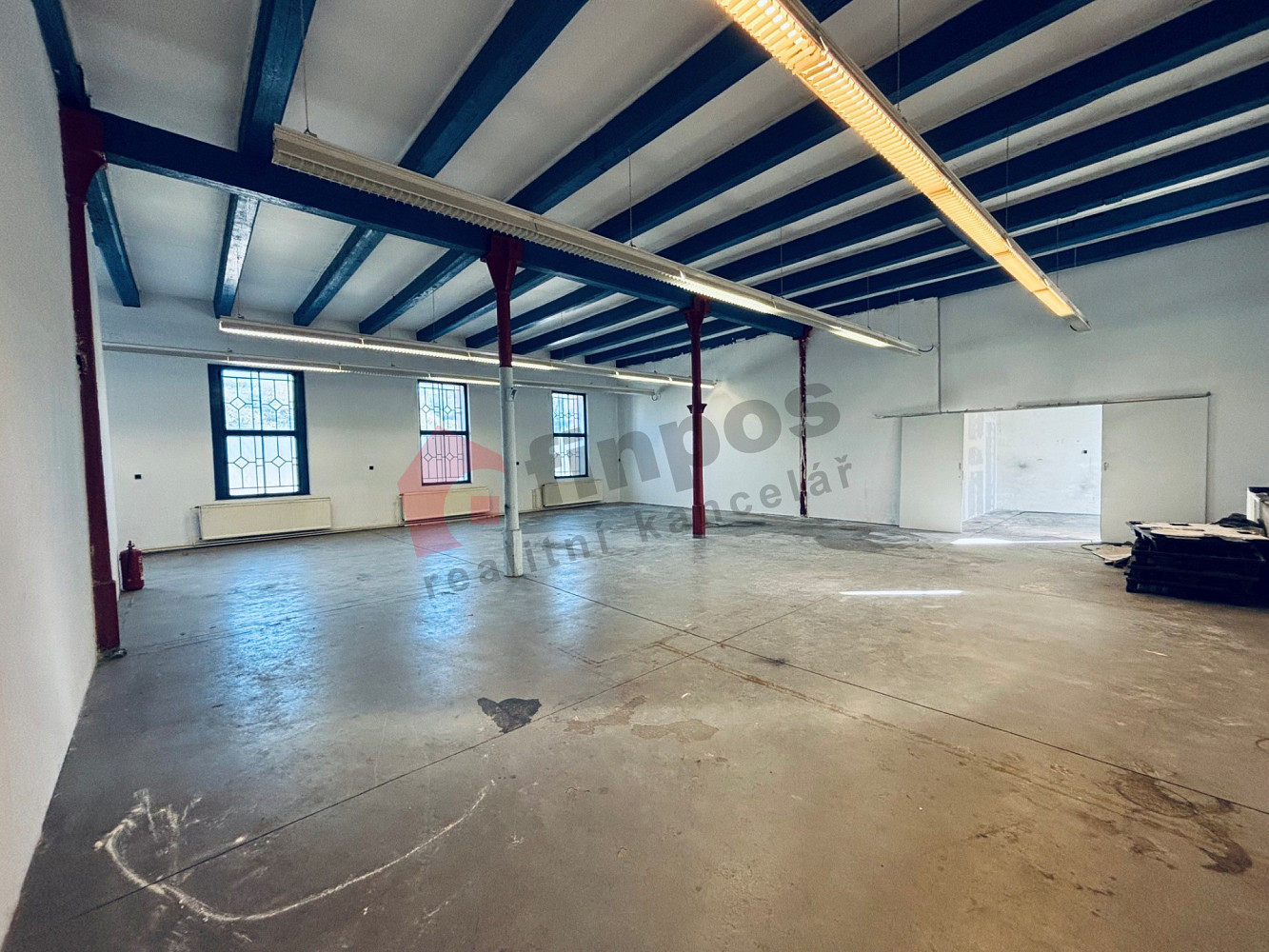 Pronájem skladovacích prostor 152 m² – fotografie 3