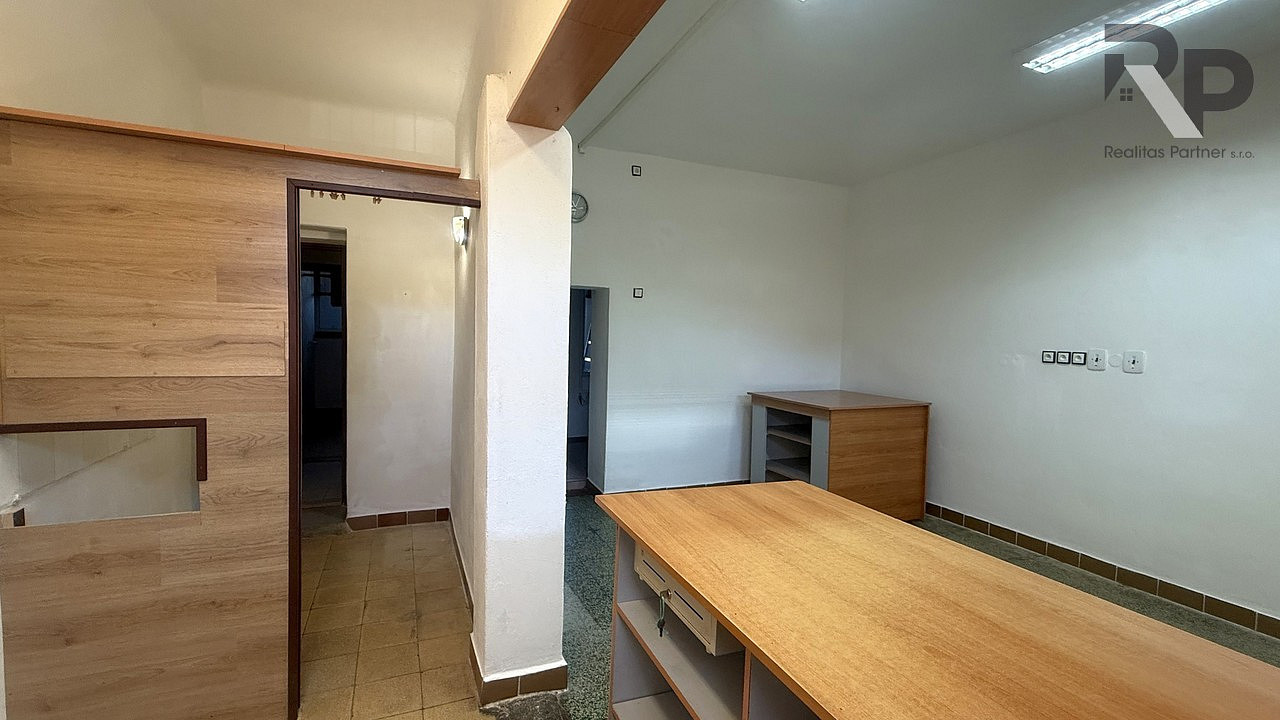 Pronájem obchodních prostor 53 m² — photo 3