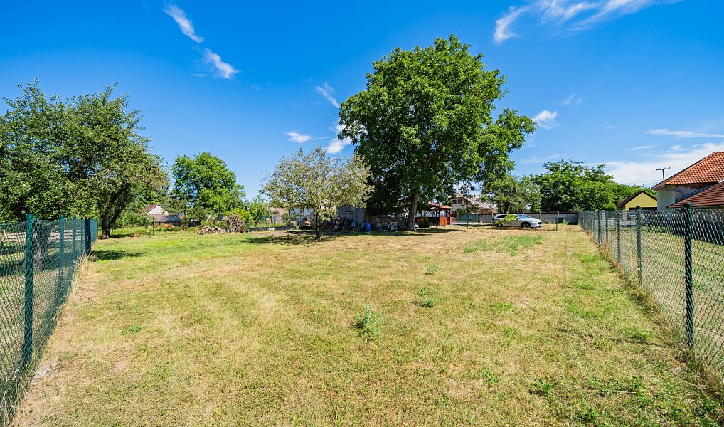Prodej domu 130 m² s pozemkem 1 444 m², Žáky – náhled fotky 2