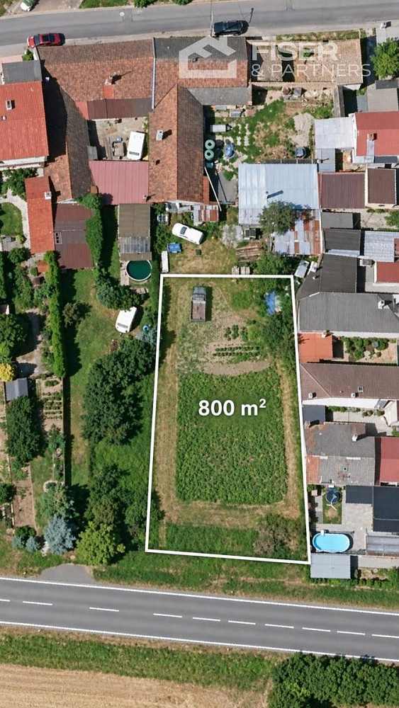 Prodej stavebního pozemku 800 m² – fotografie 2