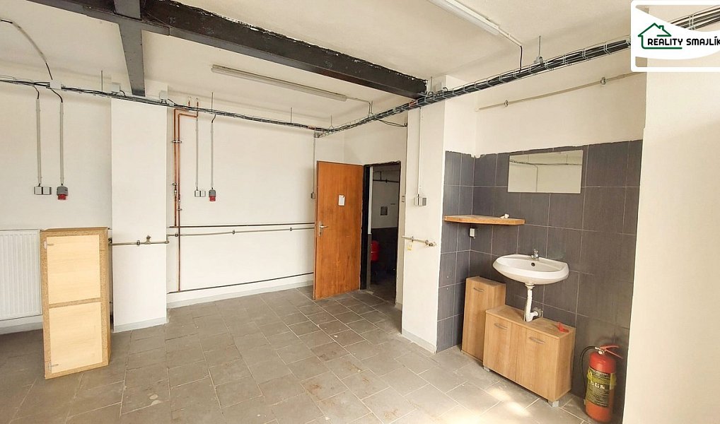 Pronájem výrobních prostor 176 m², Mariánské Lázně – náhled fotky 2