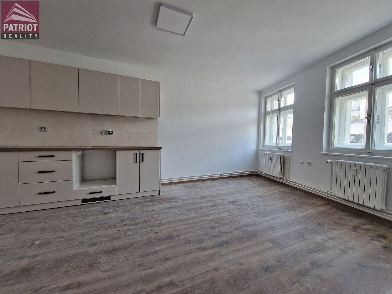 Pronájem bytu 2+kk 56 m² – fotografie 4