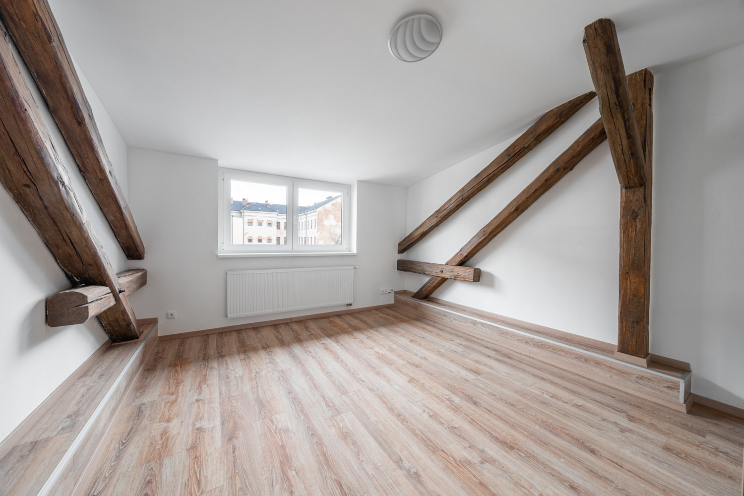 Pronájem bytu 1+kk 24 m² – fotografie 2