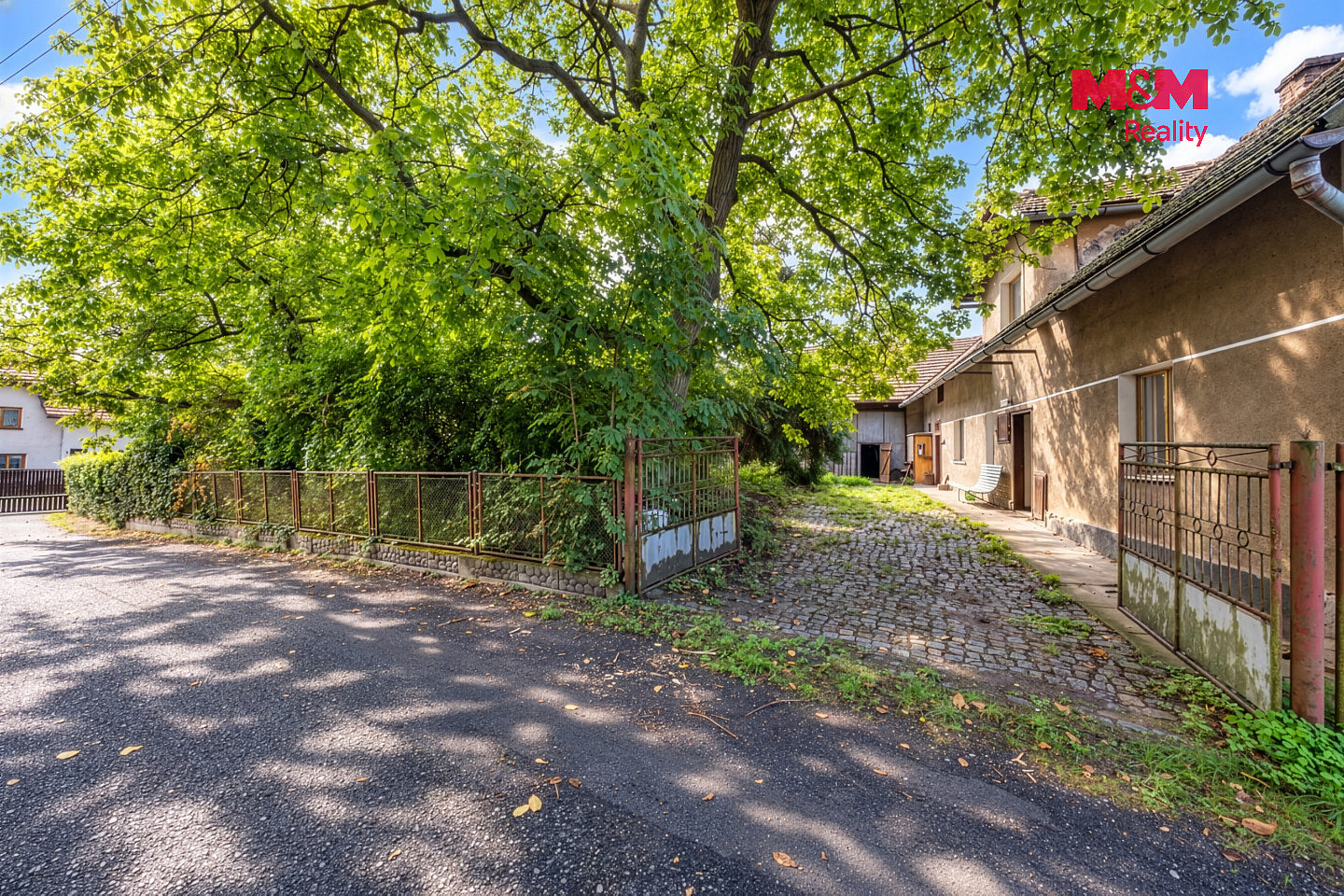 Prodej domu 196 m² s pozemkem 1 246 m² – fotografie 3