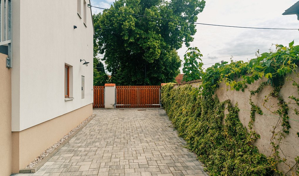 Prodej domu 176 m² s pozemkem 3 112 m², Neratovice – náhled fotky 32