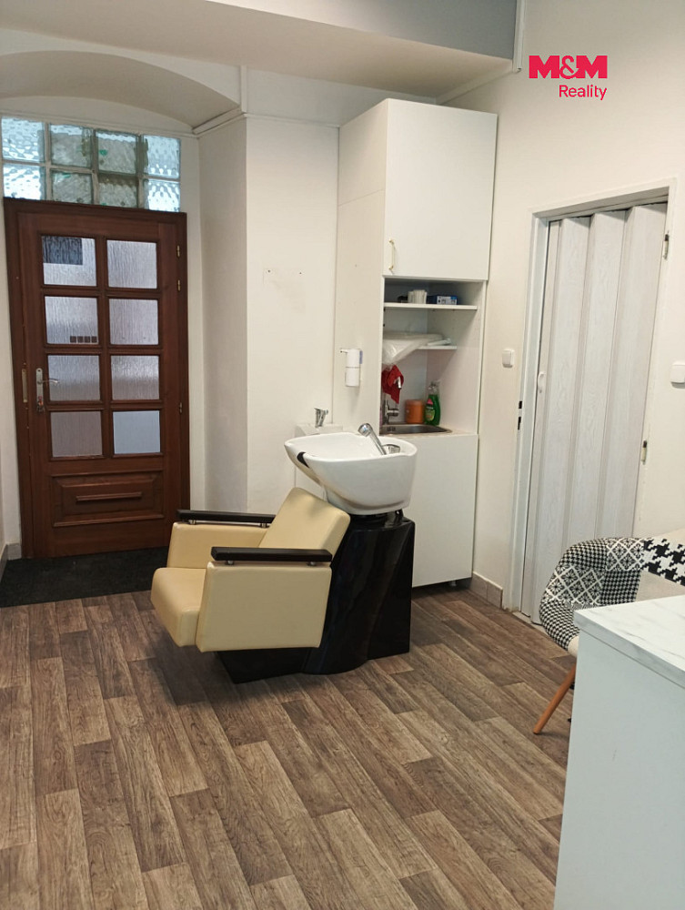 Pronájem obchodních prostor 25 m² — photo 4