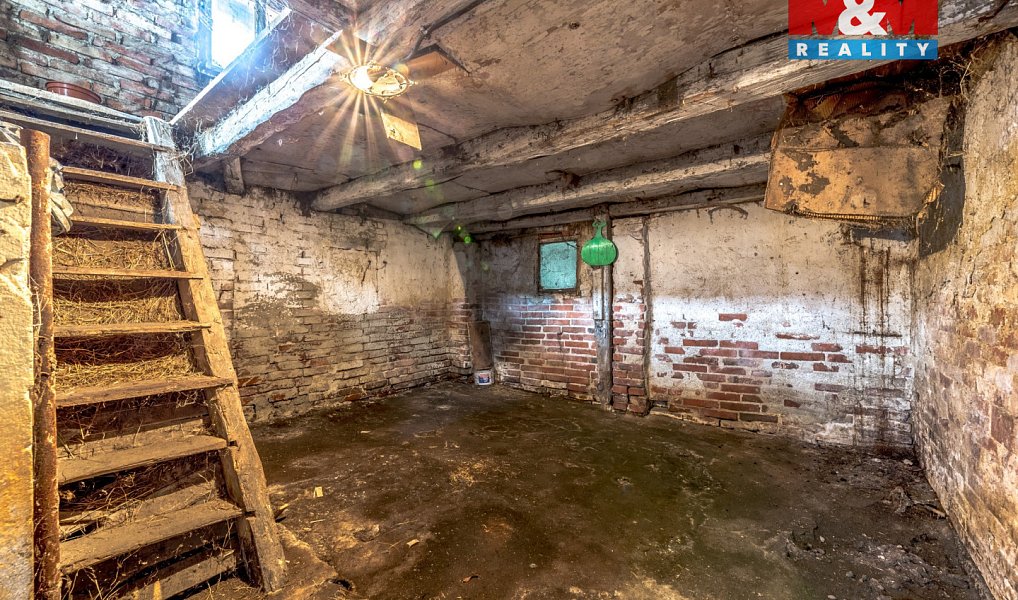 Prodej domu 222 m² s pozemkem 839 m², Pertoltice pod Ralskem – náhled fotky 16