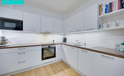 Pronájem bytu 2+kk 62 m², Eduarda Hamburgera, Olomouc