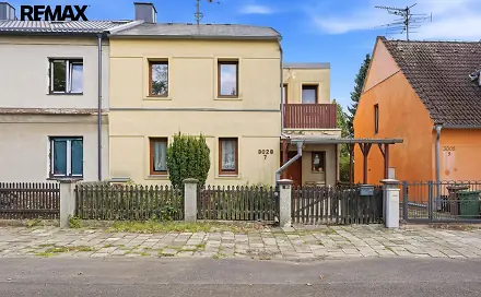 Prodej domu 100 m² s pozemkem 272 m², Karla Čapka, Chomutov