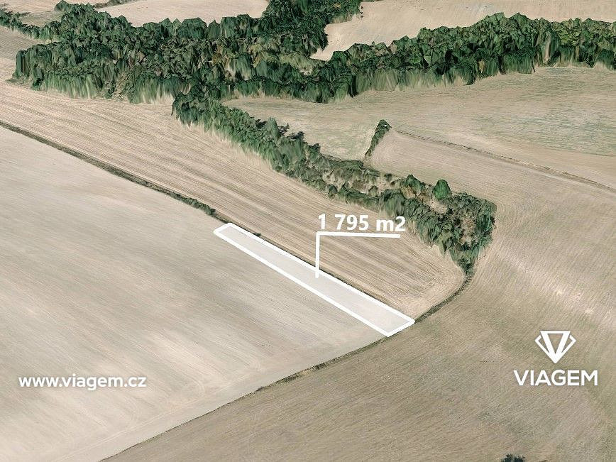 Prodej pole 1 795 m²