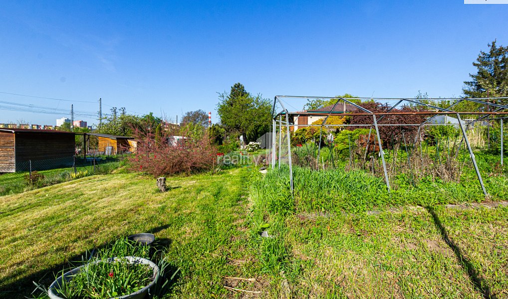Prodej zahrady 418 m², Praha – náhled fotky 2