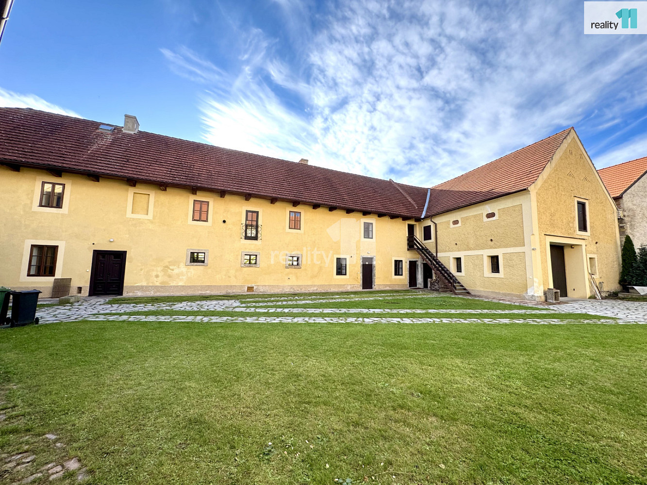 Pronájem výrobních prostor 1 027 m² — photo 2