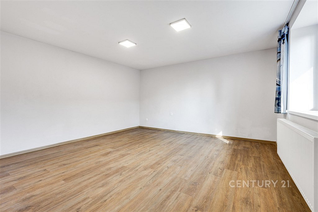 Prodej domu 207 m² s pozemkem 1 086 m² — photo 4