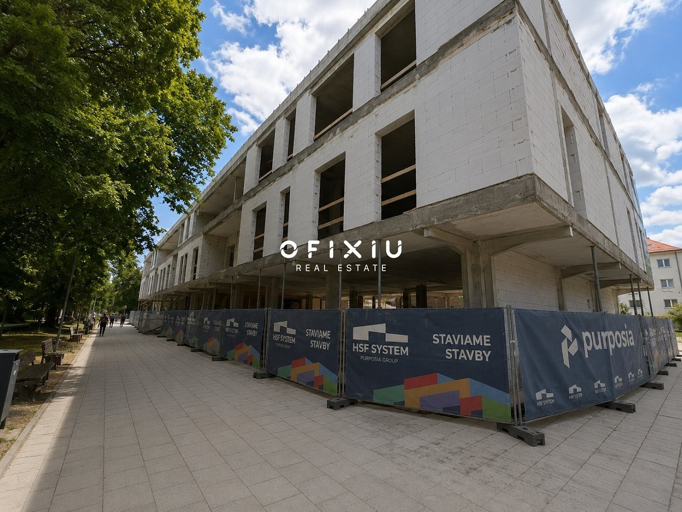 Pronájem obchodních prostor 183 m²