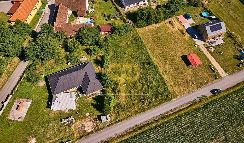 Prodej domu 180 m² s pozemkem 3 700 m², Chvalovice – náhled fotky 22