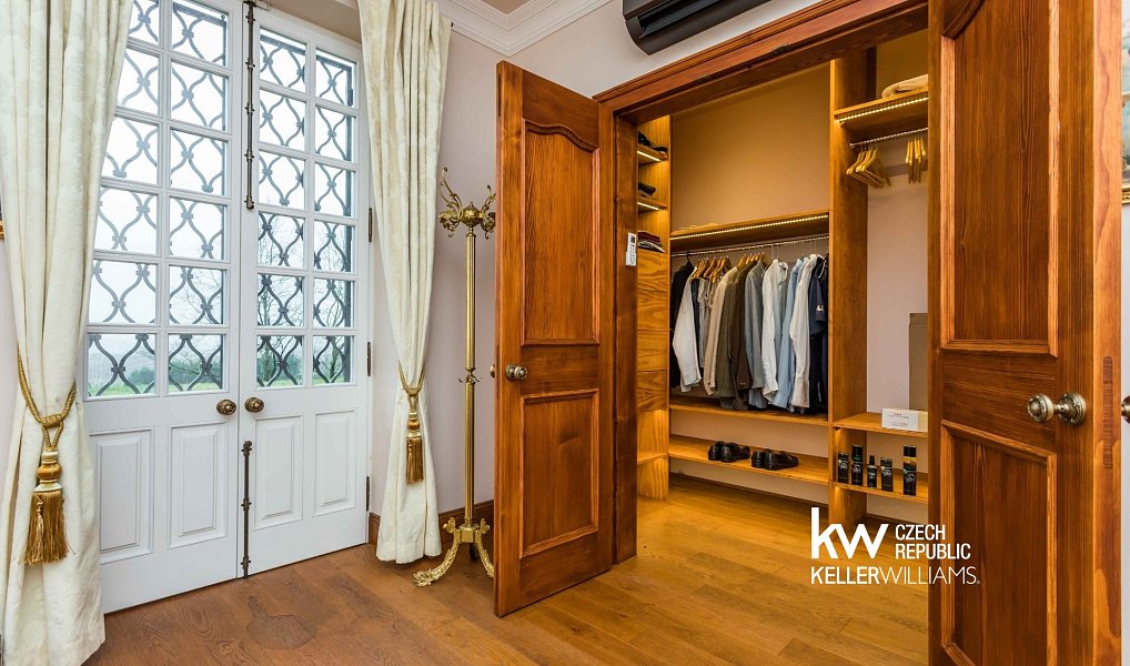Prodej domu 205 m² s pozemkem 3 543 m², Zákupy – náhled fotky 6