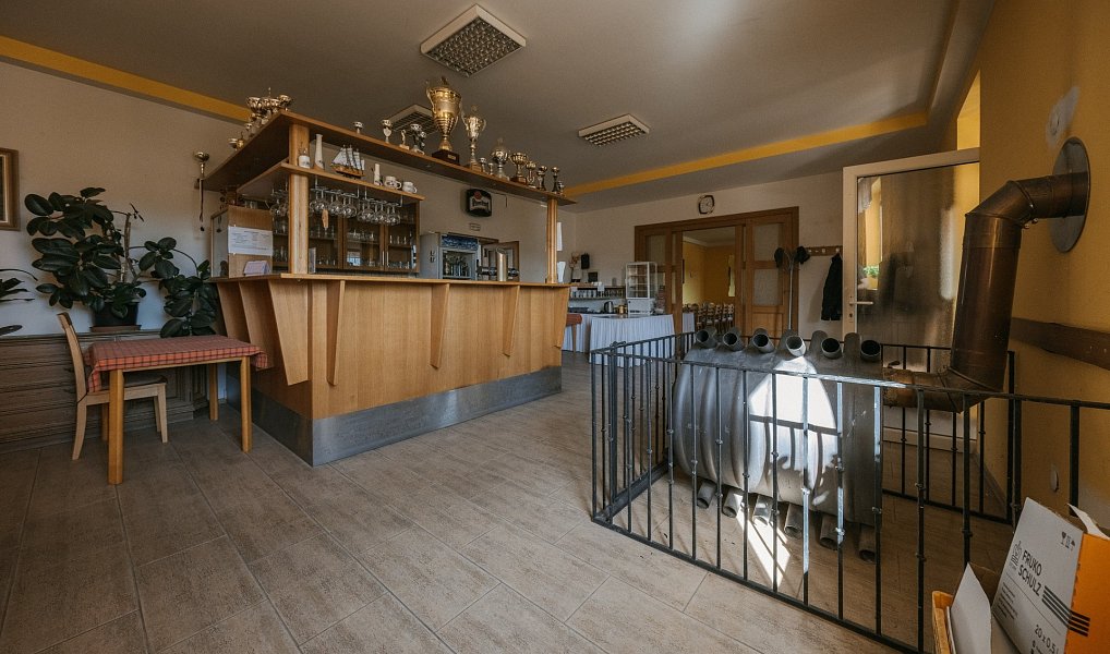 Prodej ubytovacího objektu 280 m², Suchý – náhled fotky 10