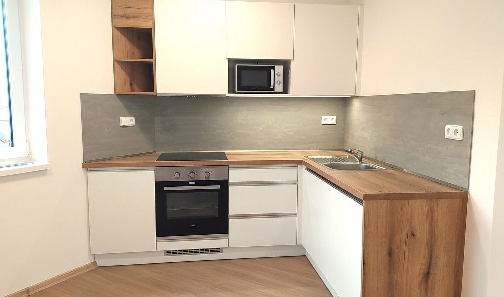 Prodej obchodních prostor 1 076 m², Lutonina – náhled fotky 7