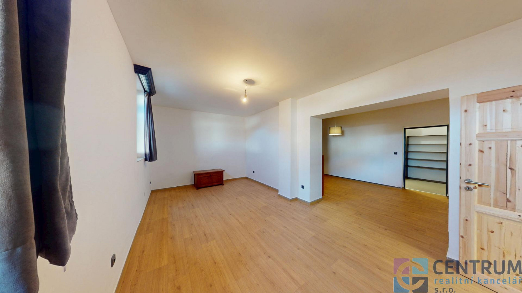 Pronájem bytu 4+kk 101 m² – fotografie 3