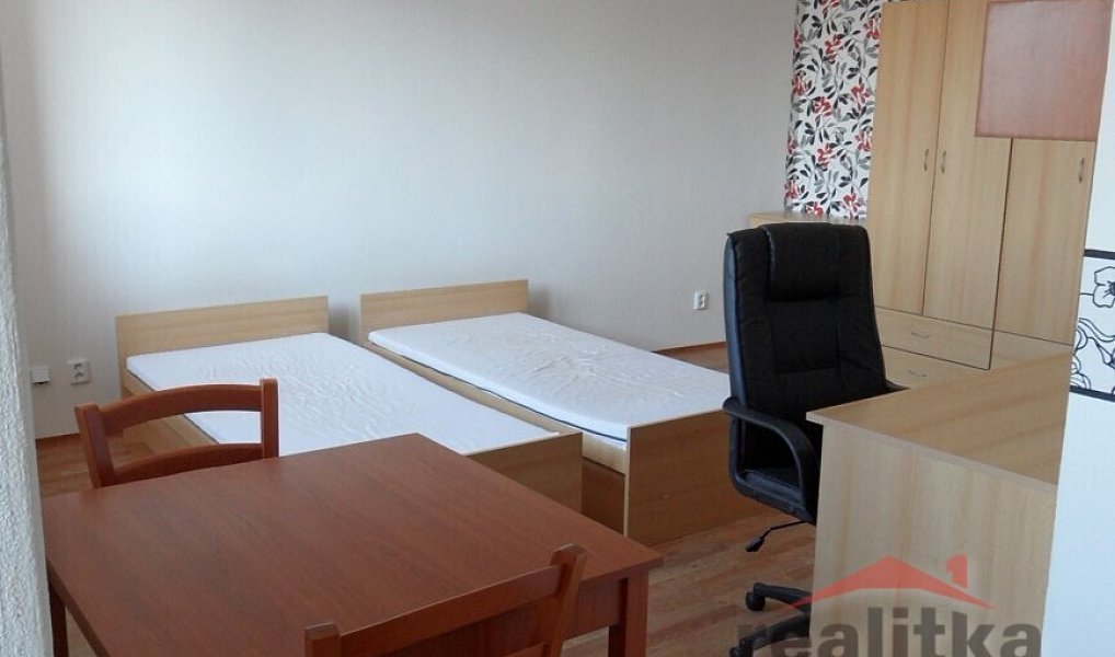 Pronájem bytu 1+kk 30 m², Opava – náhled fotky 2