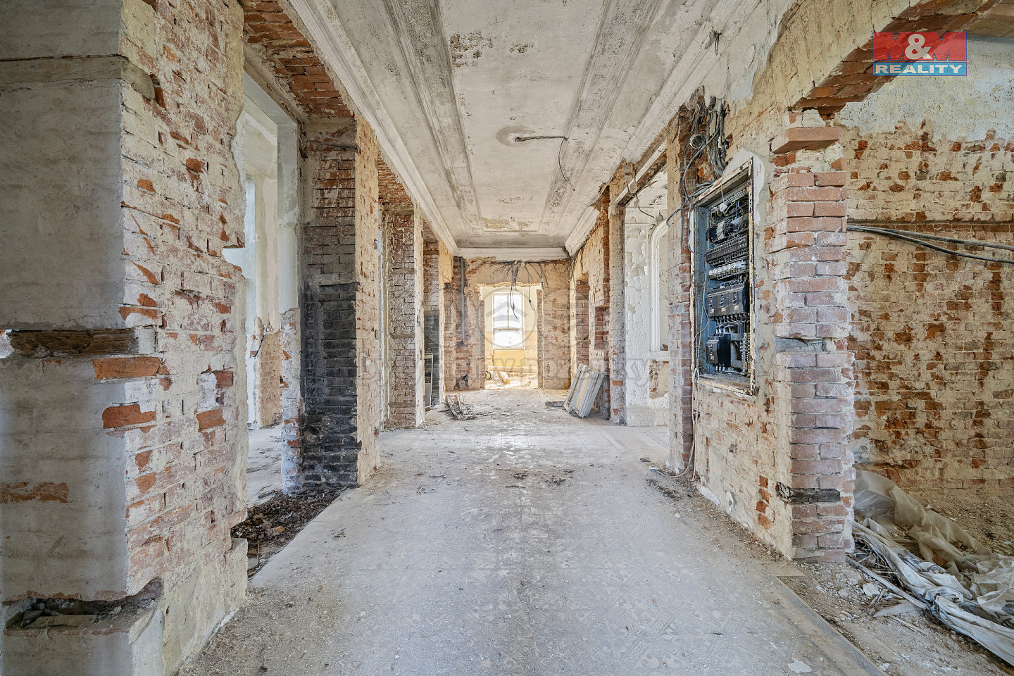 Prodej nájemního domu, činžáku 1 476 m² – pohled 2