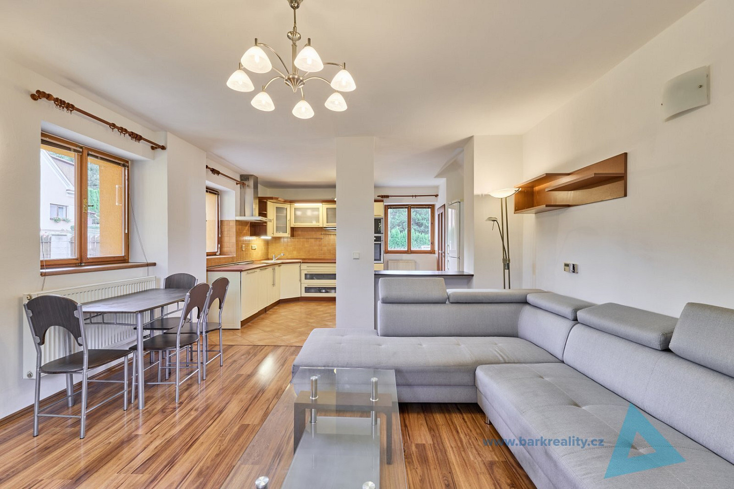Prodej domu 250 m² s pozemkem 847 m² – fotografie 5