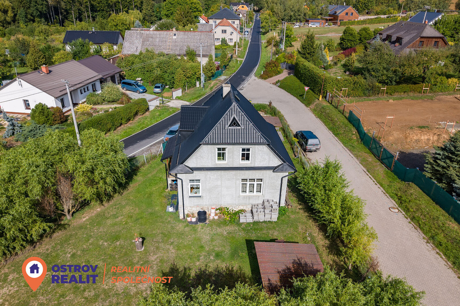 Prodej domu 140 m² s pozemkem 1 034 m² – fotografie 2